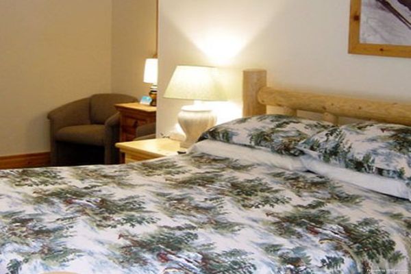 CRYSTAL MOUNTAIN HOTELS (Enumclaw)